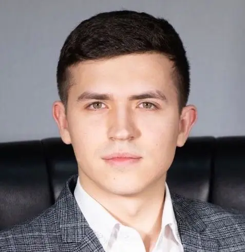 Давид Назаров